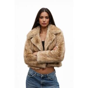 Women’s Faux Fur Collar Cropped Jacket Soft Plush Winter Coat with Flip Collar